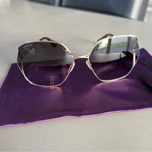 Gucci Sunglasses GG0818SA